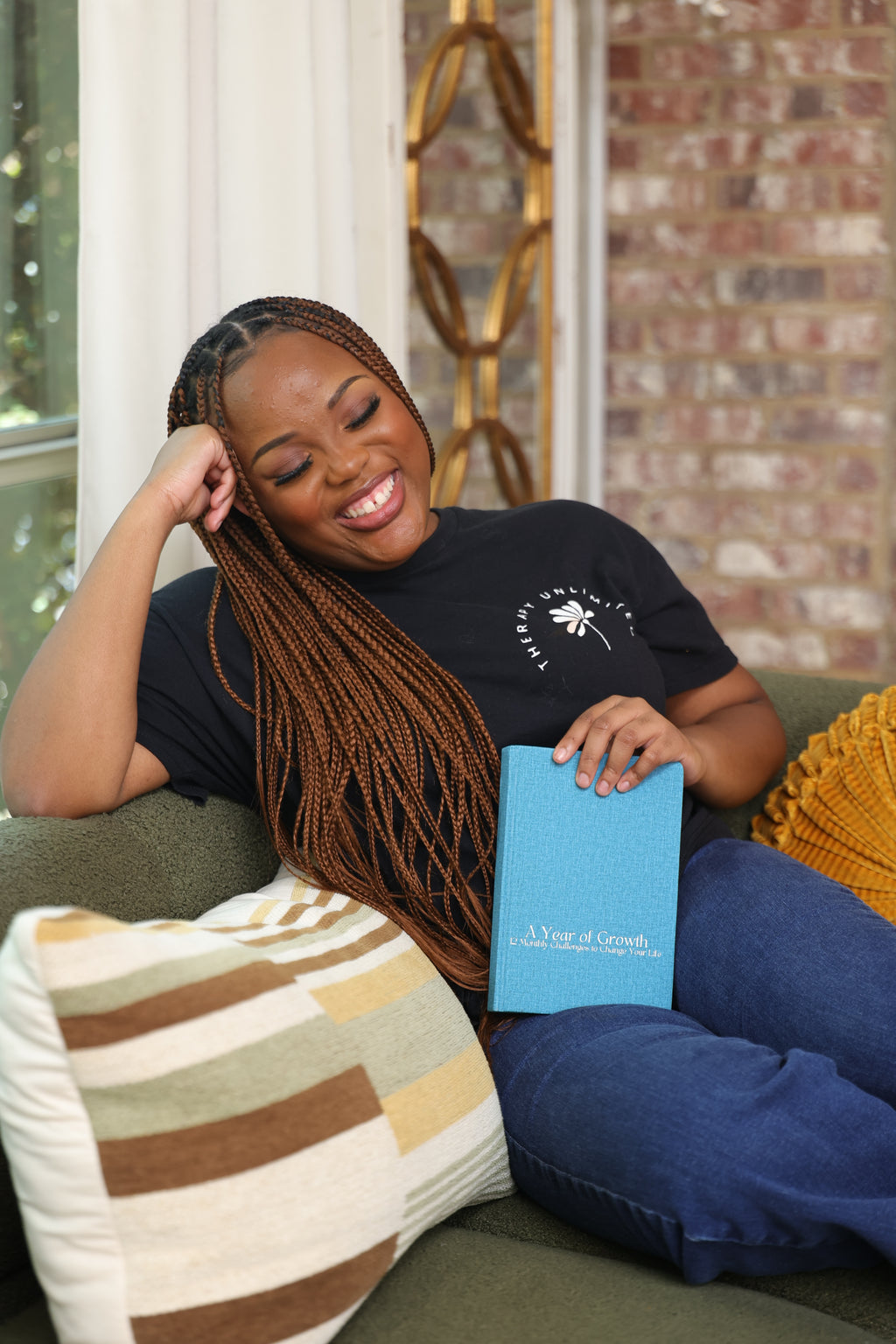 A Year of Growth 12 Monthly Challenges to Transform Your Life By: Shirika Bevill (Hardback)