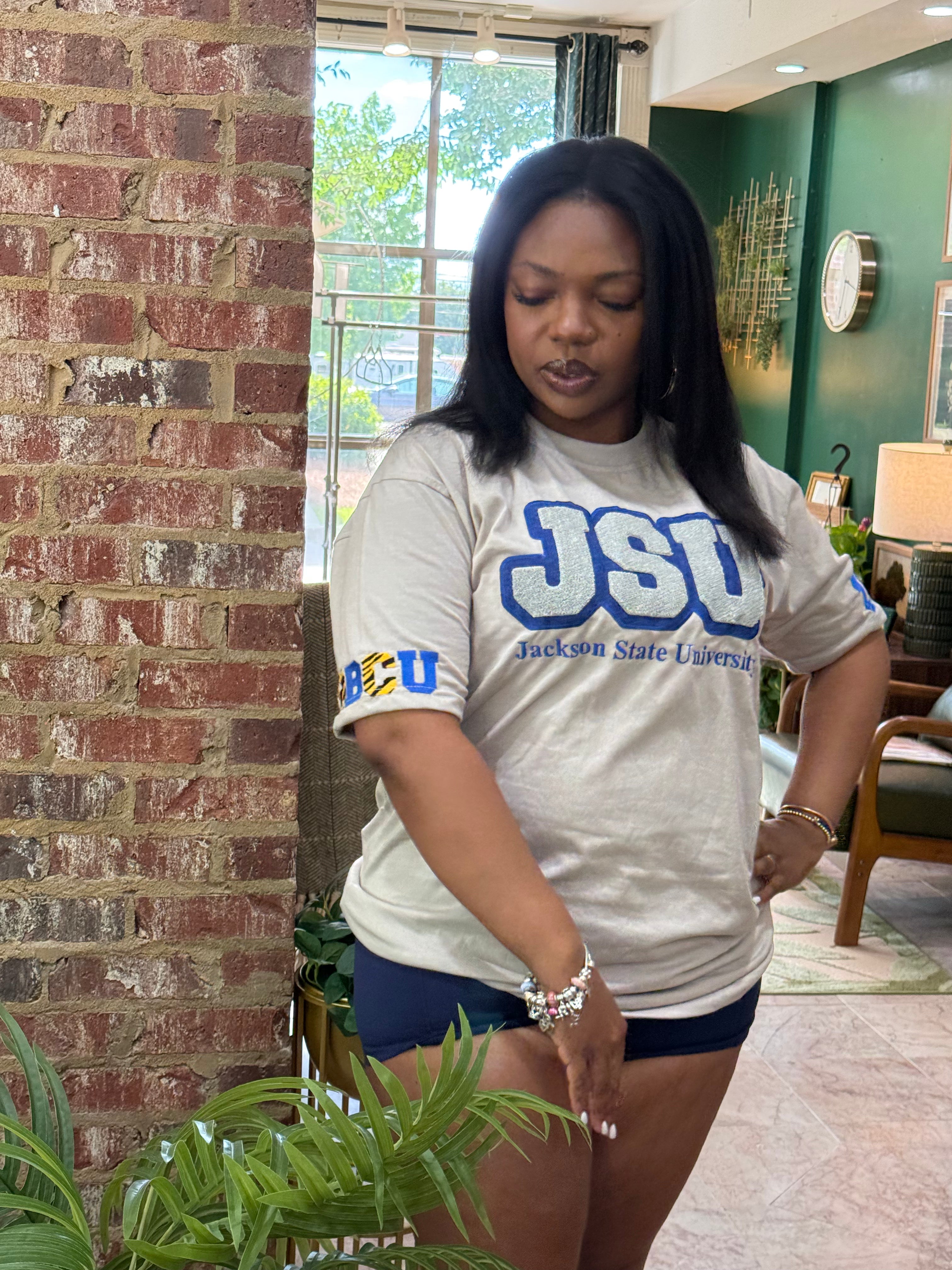 THEE Yard Classic Luxe Tee (UNISEX)