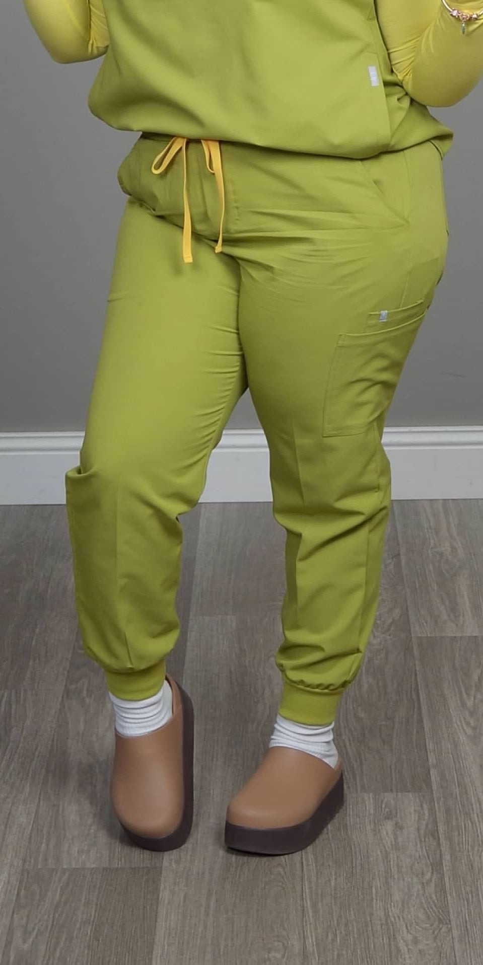 All Things Therapy Livestrong Scrub Jogger Pants (Matcha Green)